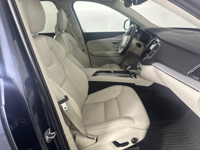 Used 2022 Volvo XC90 T5 Momentum w/ Climate Package AWD/4WD image 21