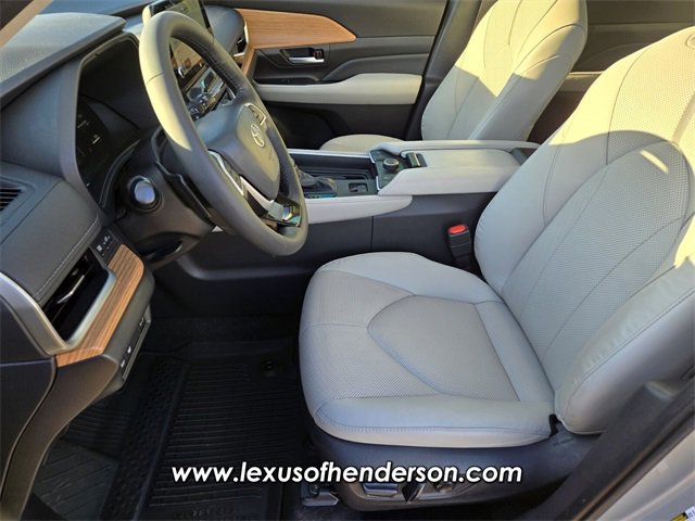 Used 2024 Toyota Grand Highlander Platinum image 10