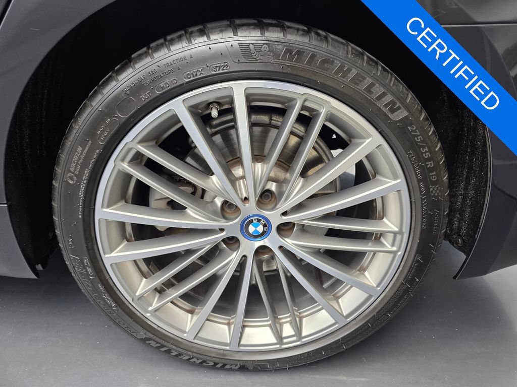 Used 2019 BMW 530e RWD image 17