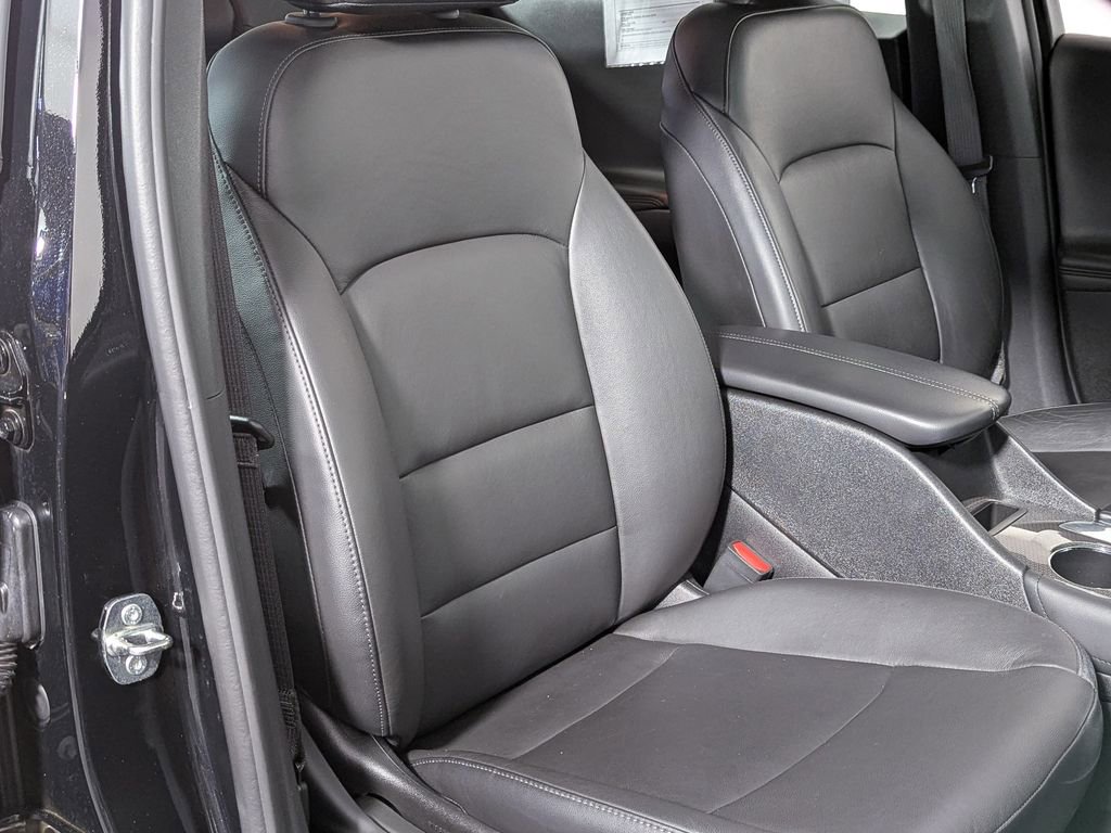 Used 2020 Chevrolet Malibu LT w/ Leather Package FWD image 29