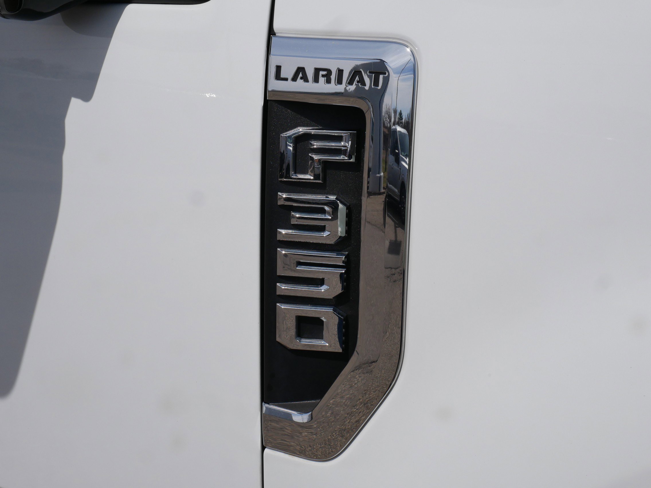 Certified 2022 Ford F350 Lariat w/ Chrome Package image 5