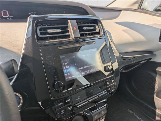 Used 2017 Toyota Prius Two w/ Prius Two Safety Plus Package FWD image 11