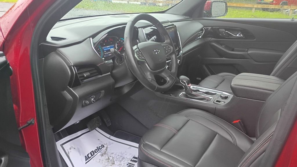 Used 2023 Chevrolet Traverse RS w/ LPO, Floor Liner Package AWD/4WD image 8