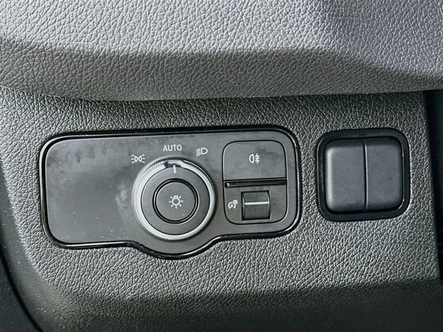 Used 2025 Mercedes-Benz Sprinter 2500 image 21