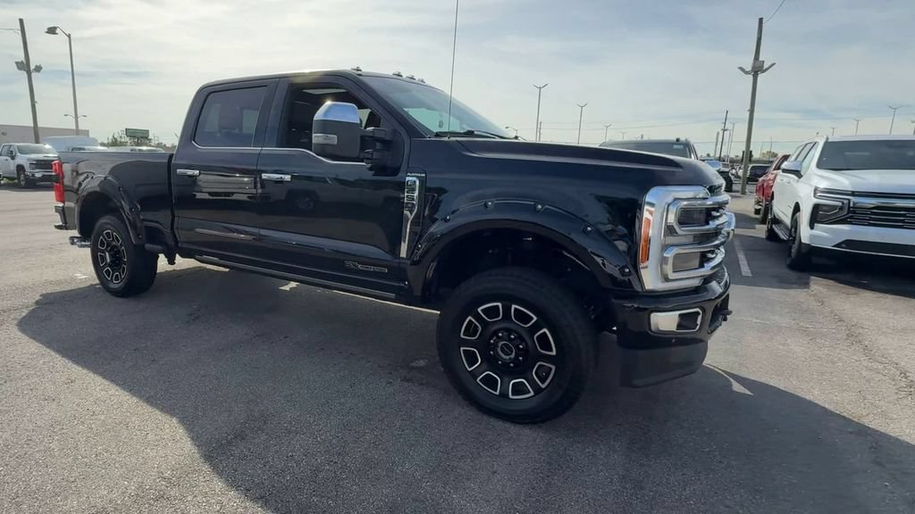 Used 2023 Ford F250 Platinum AWD/4WD image 2
