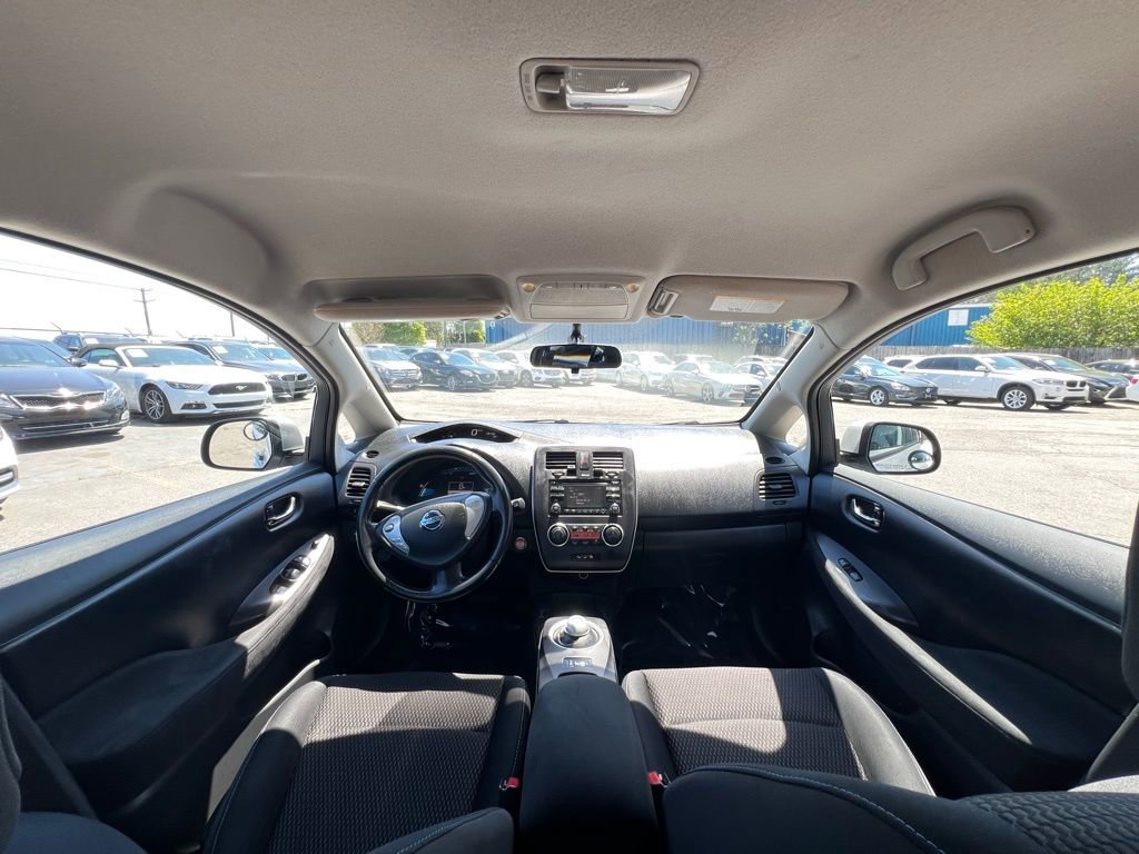 Used 2014 Nissan Leaf S FWD image 16