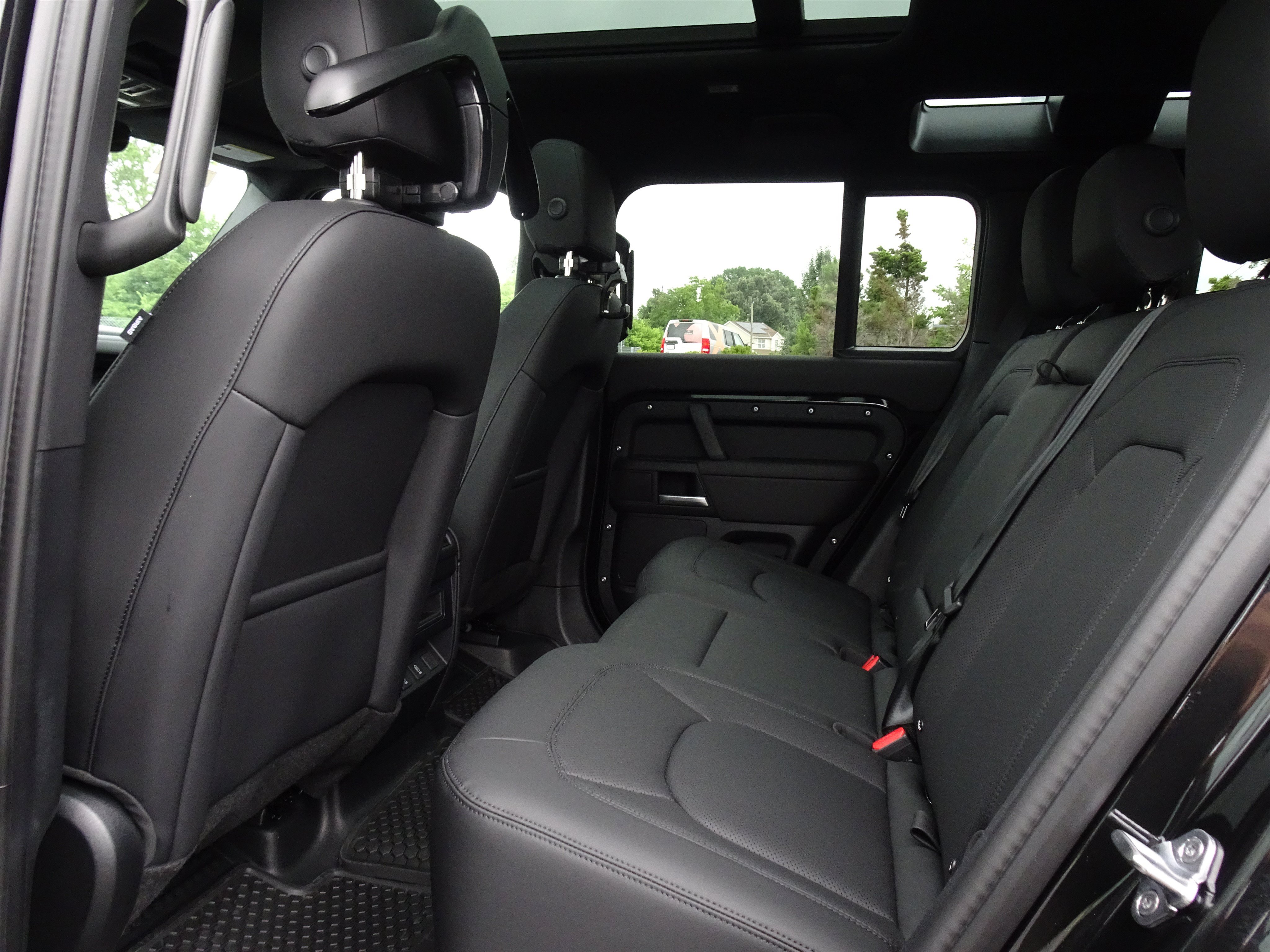 New 2026 Land Rover Defender 110 S AWD/4WD image 20