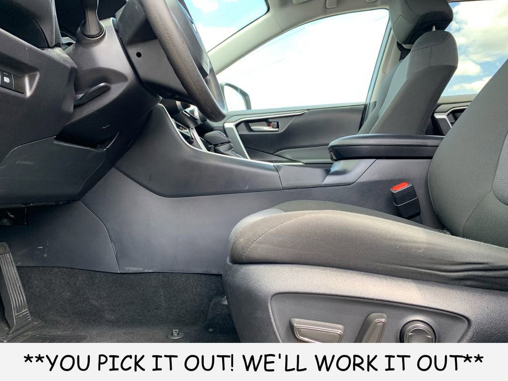 Used 2025 Toyota RAV4 XLE AWD/4WD image 22