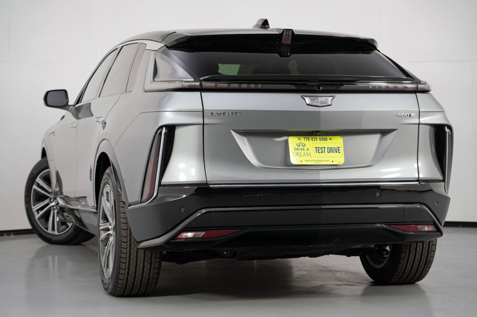 Used 2025 Cadillac Lyriq Luxury image 6