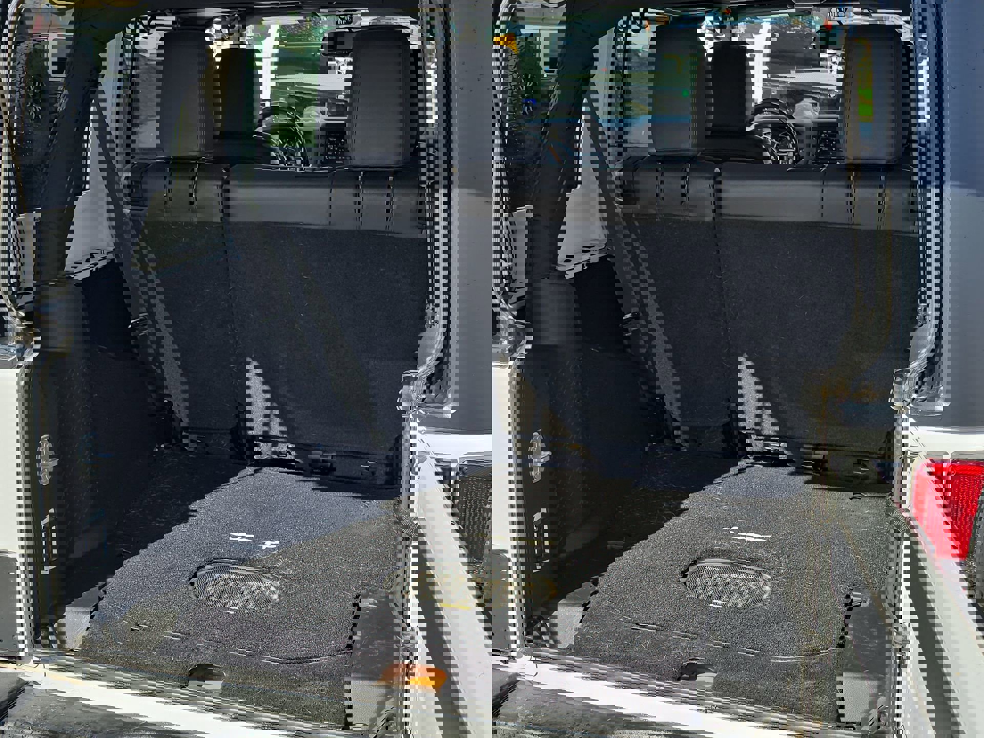 Used 2017 Jeep Wrangler Unlimited Rubicon w/ Connectivity Group image 20