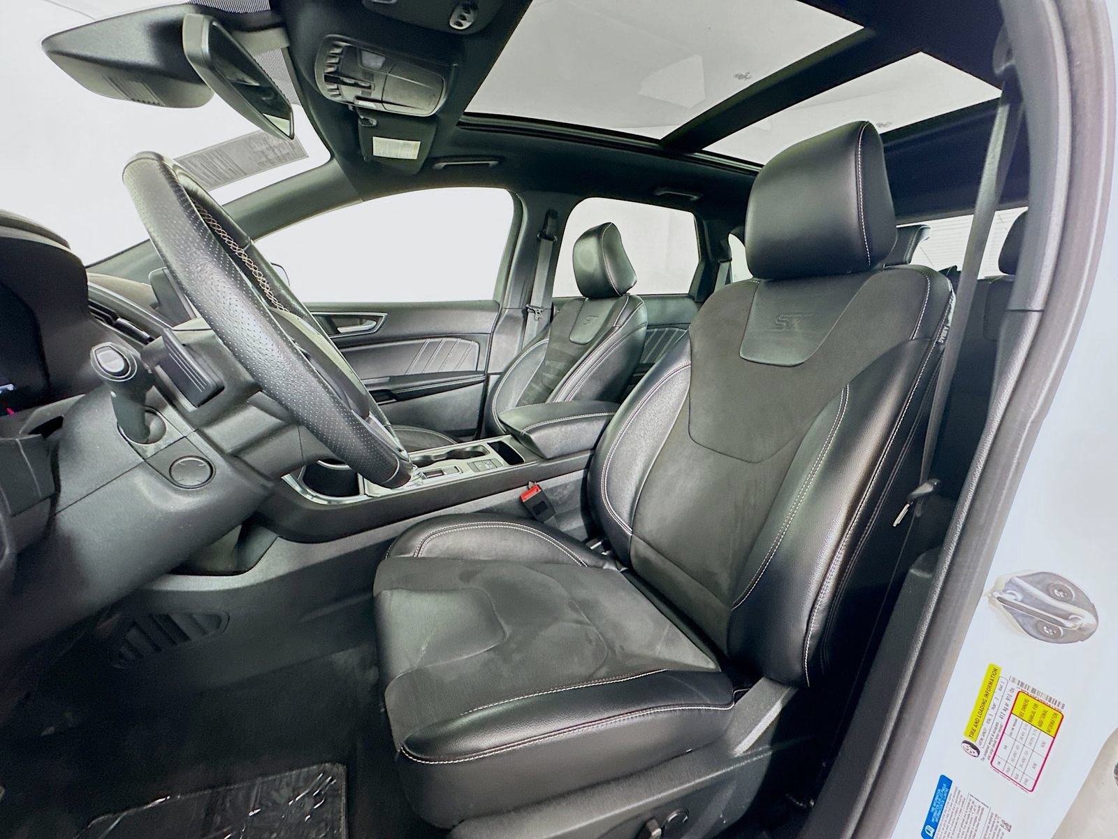 Used 2022 Ford Edge ST AWD/4WD image 22