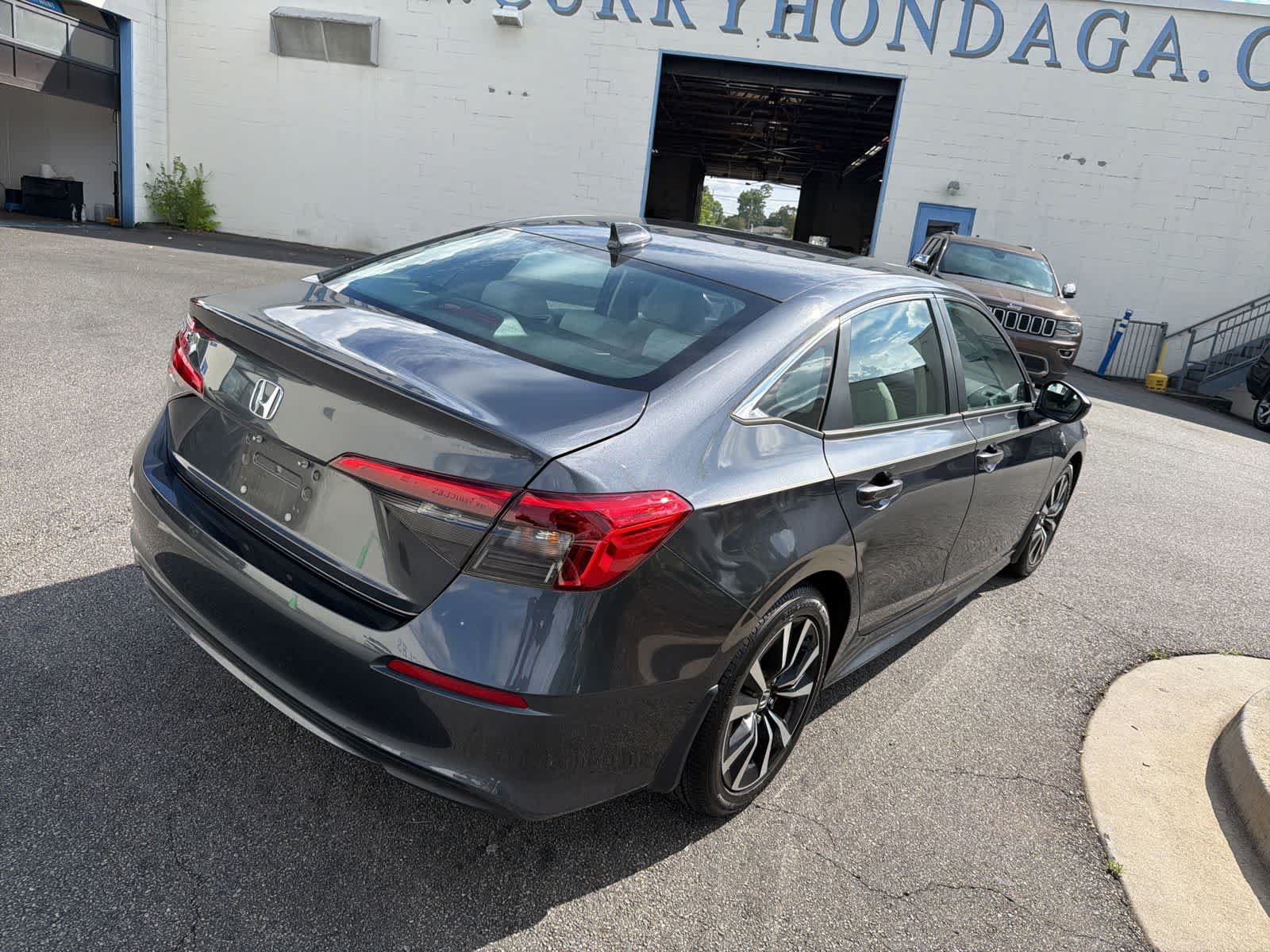 Used 2023 Honda Civic EX image 11