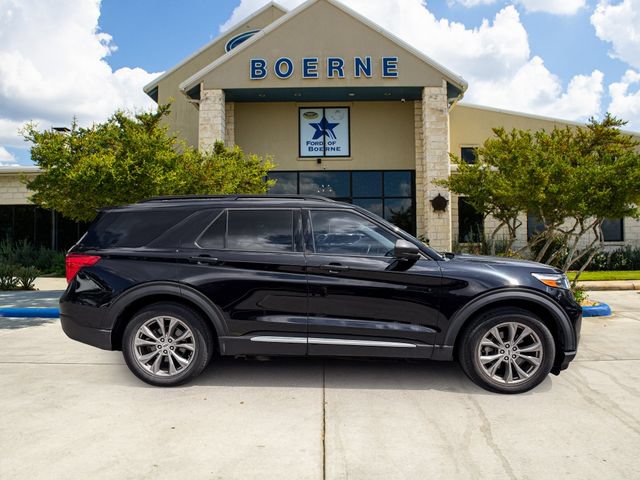 Used 2022 Ford Explorer XLT w/ Equipment Group 202A RWD image 6