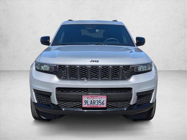 Used 2023 Jeep Grand Cherokee L Laredo AWD/4WD image 2