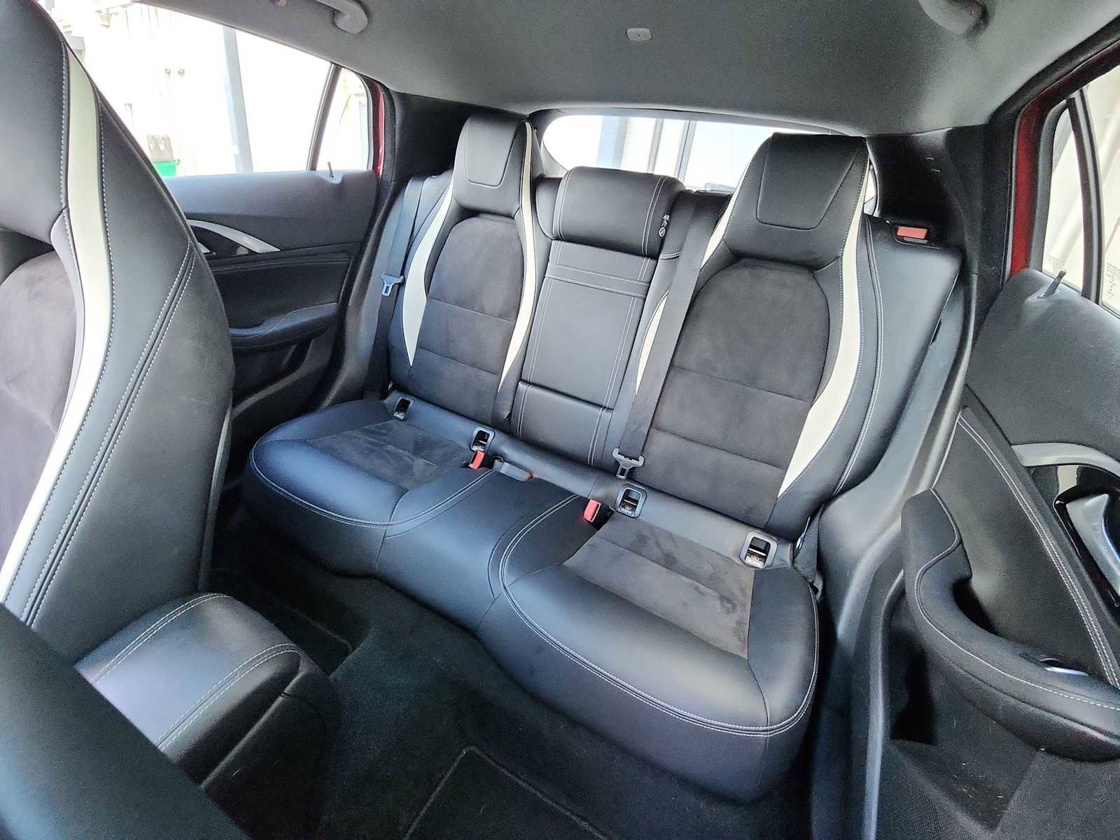 Used 2017 INFINITI QX30 Sport FWD image 24