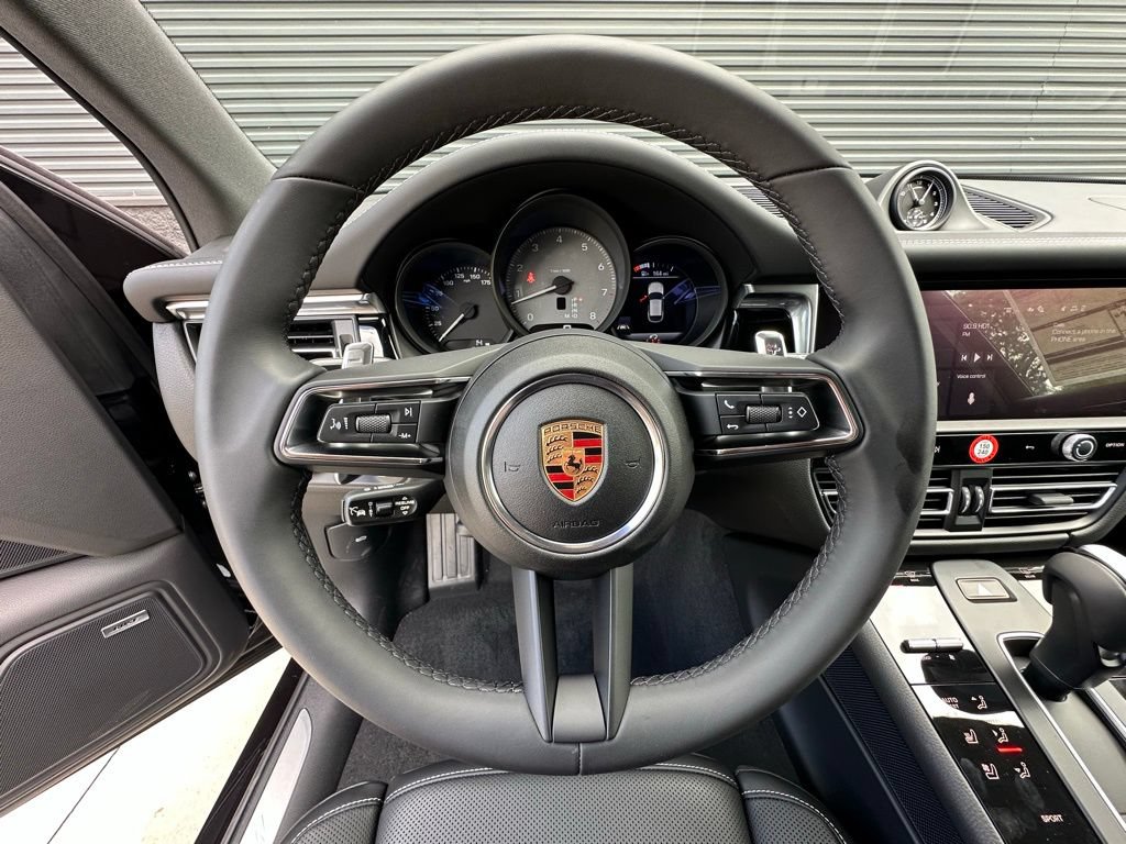 Used 2026 Porsche Macan S AWD/4WD image 17