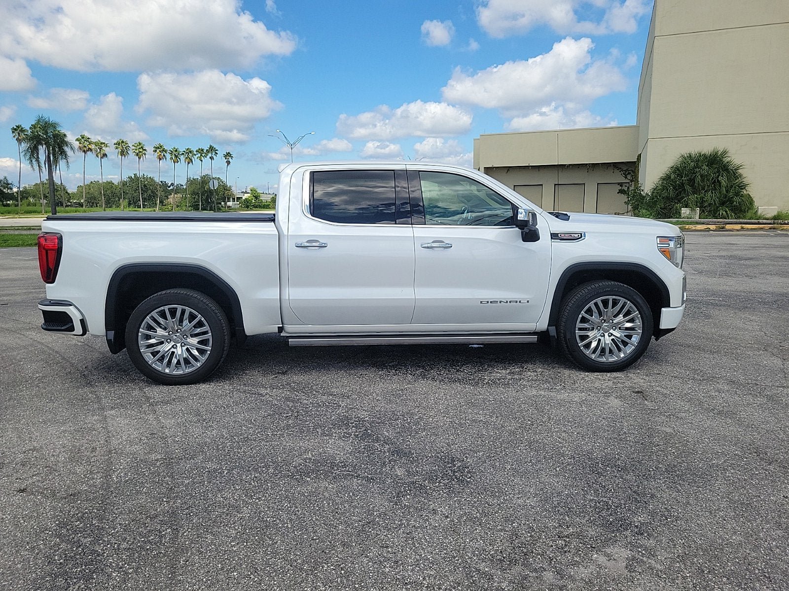 Certified 2019 GMC Sierra 1500 Denali w/ Denali Ultimate Package AWD/4WD image 5