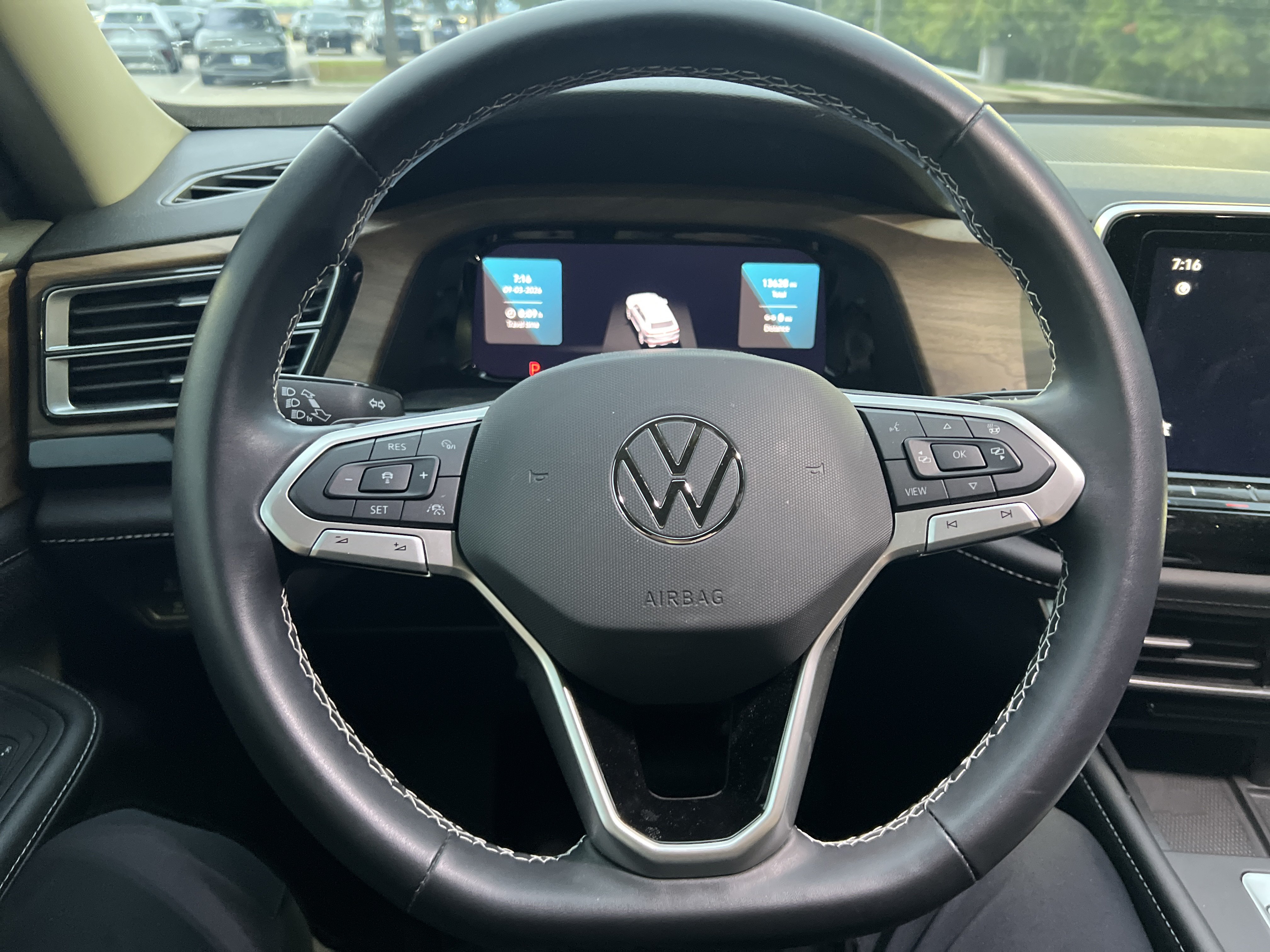 Used 2024 Volkswagen Atlas SE FWD image 14