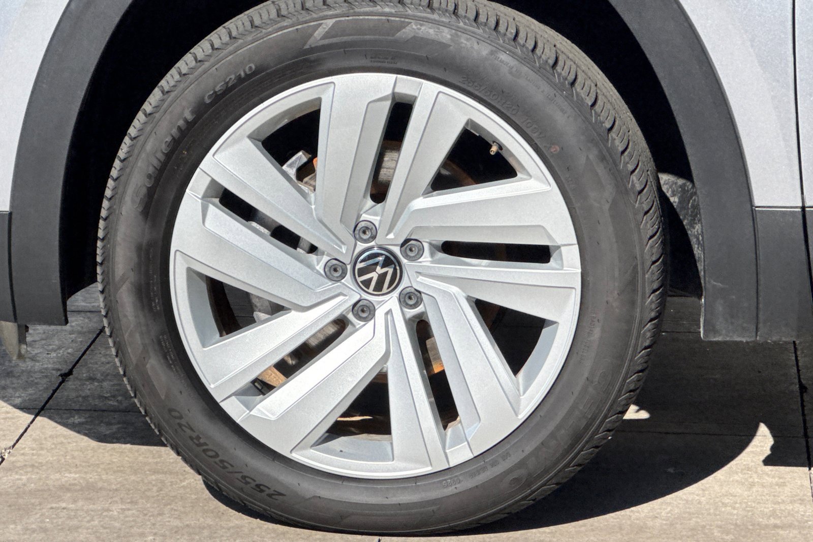 Certified 2022 Volkswagen Atlas Cross Sport SE image 27