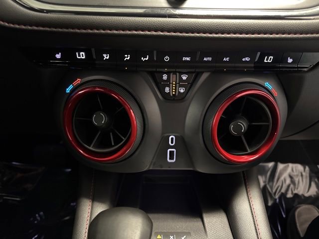 Used 2025 Chevrolet Blazer RS image 24