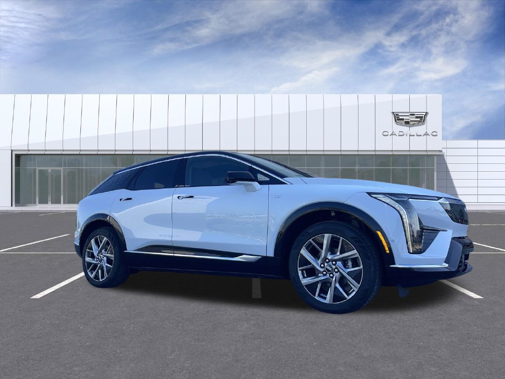New 2027 Cadillac Optiq Luxury w/ LPO, Floor Liner Package AWD/4WD image 1