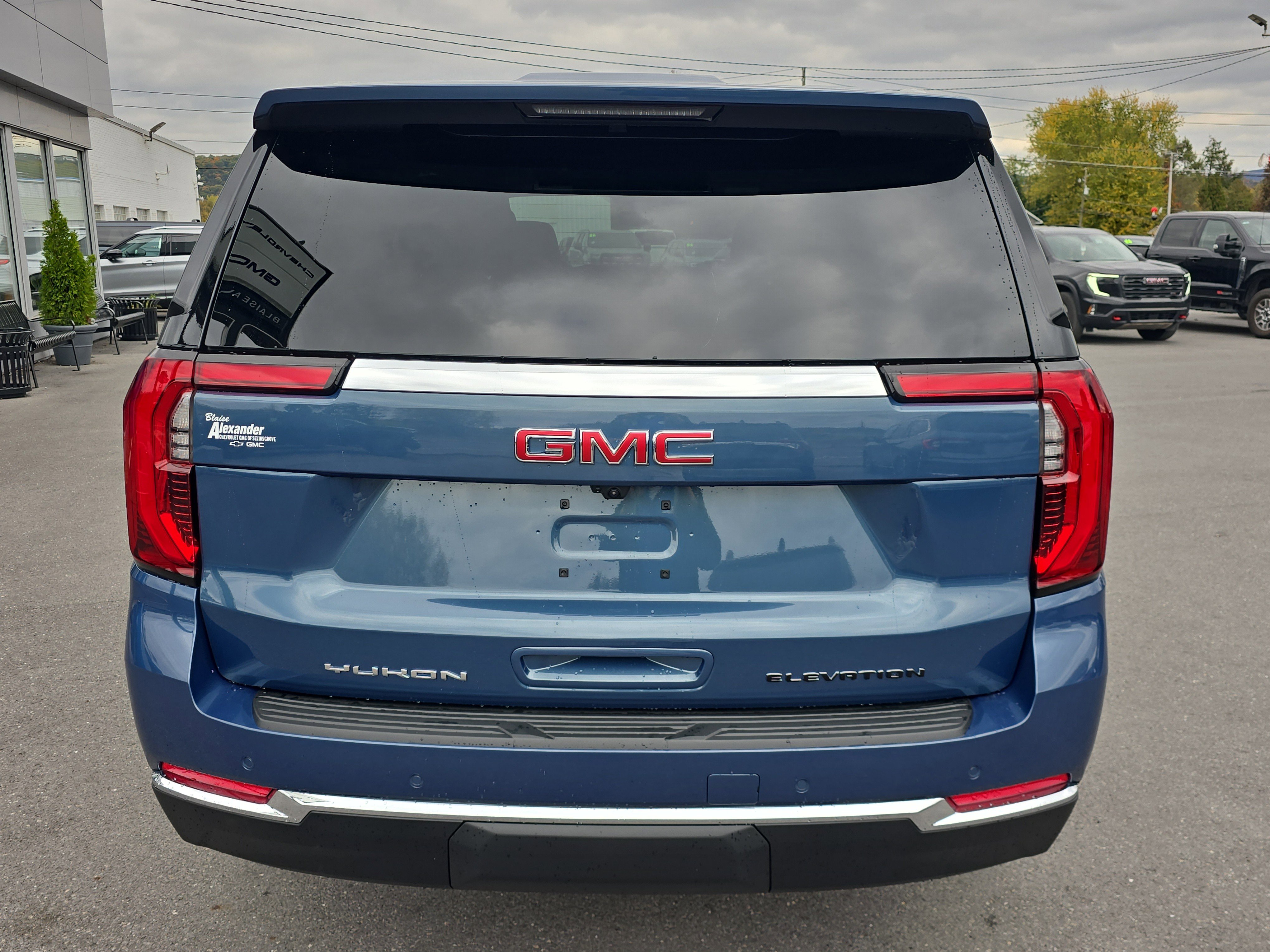 New 2026 GMC Yukon Elevation w/ LPO, Floor Liner Package image 4