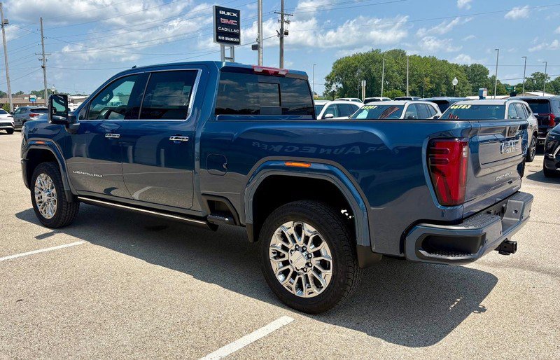 New 2026 GMC Sierra 2500 Denali Ultimate AWD/4WD image 8