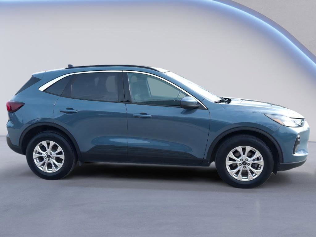 Used 2023 Ford Escape Active w/ Tech Pack #2 image 9