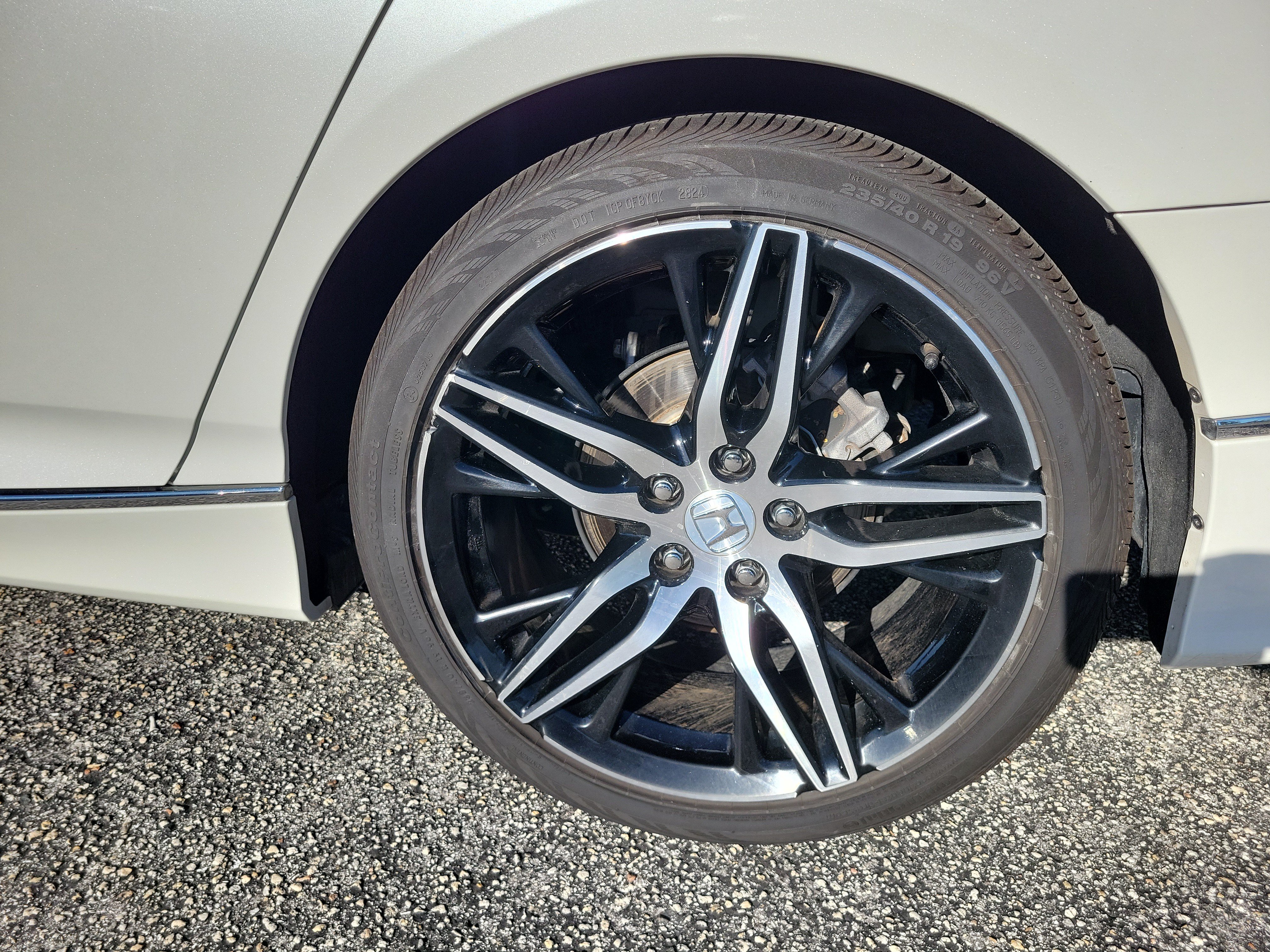 Used 2021 Honda Accord Touring image 10