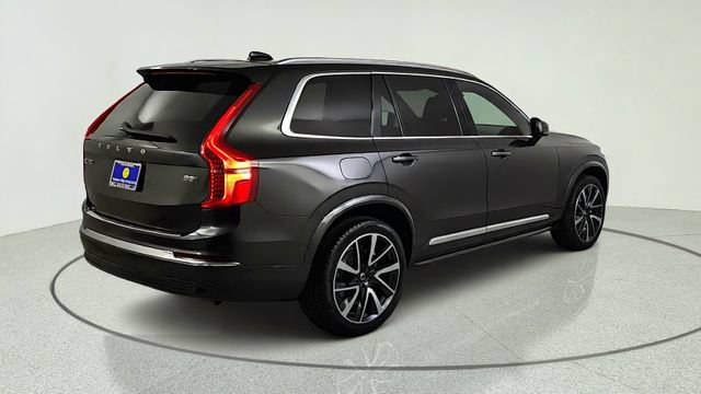 Certified 2023 Volvo XC90 B5 Plus AWD/4WD image 7