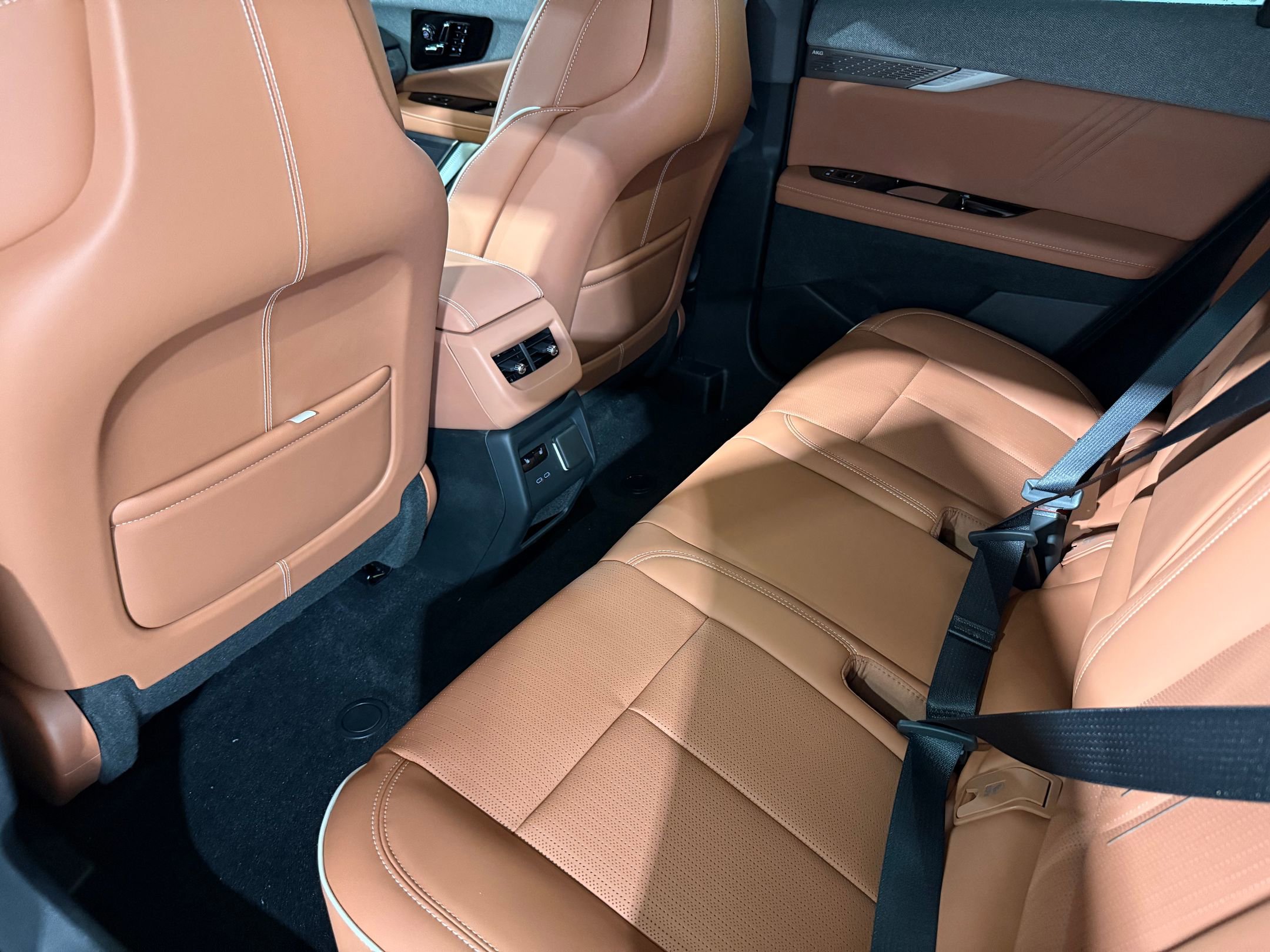 New 2026 Cadillac Optiq Luxury 2 image 41