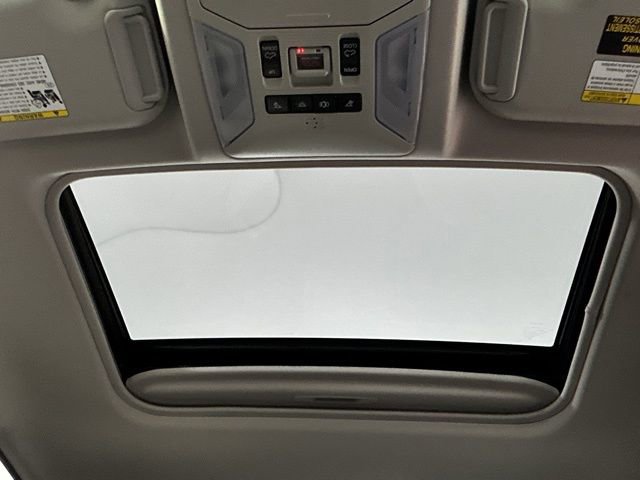 Used 2019 Toyota RAV4 XLE Premium w/ Cold Weather Package AWD/4WD image 34