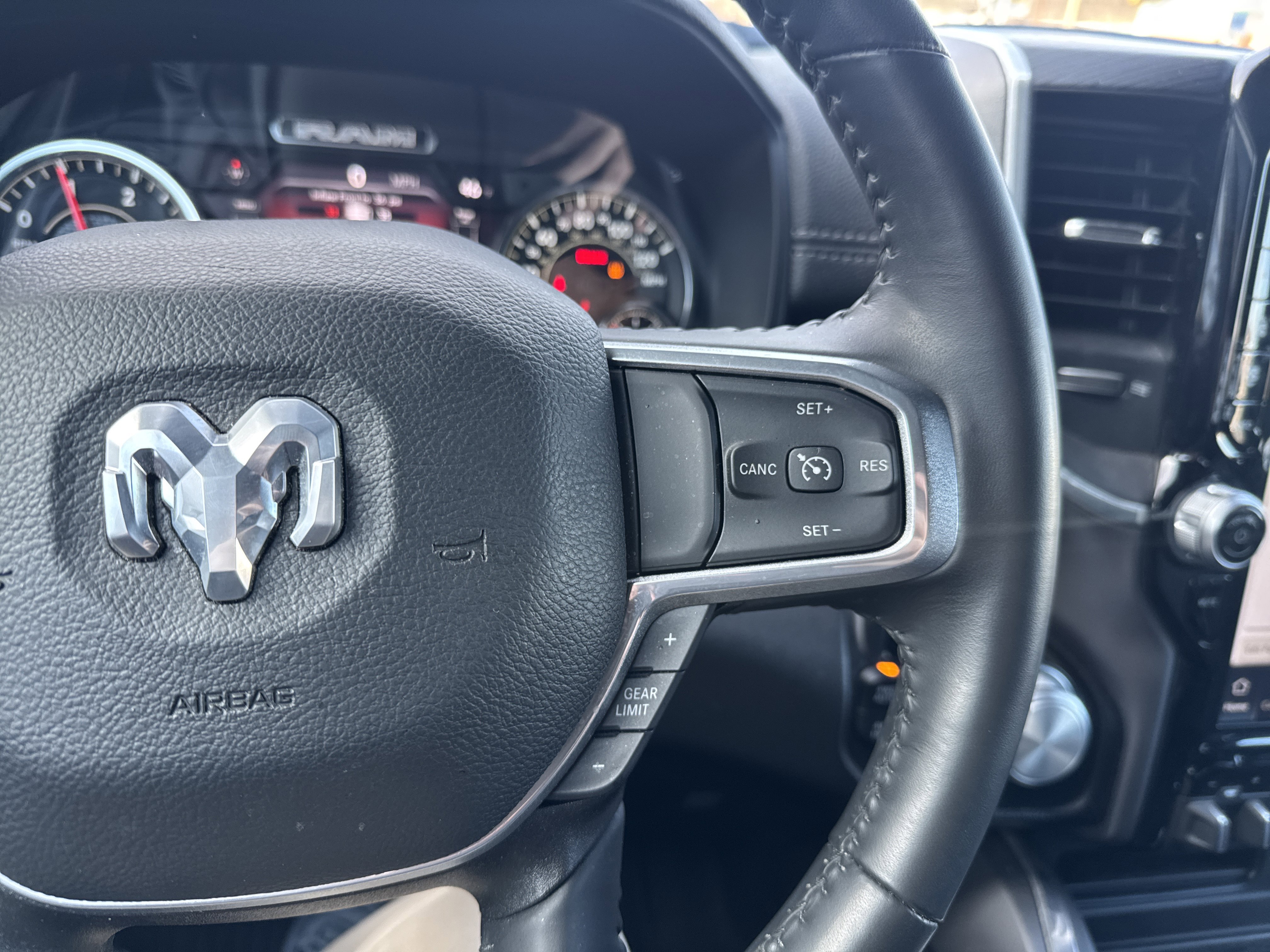 Used 2023 RAM 1500 Laramie image 19