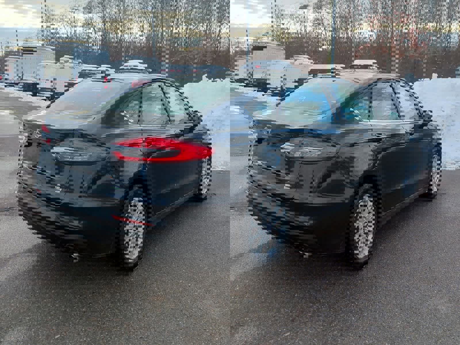 Used 2020 Ford Fusion SE image 8