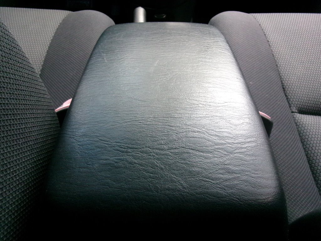 Used 2005 Pontiac Vibe w/ Power Group Value Package FWD image 17