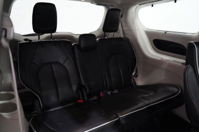 Used 2023 Chrysler Pacifica Limited image 33