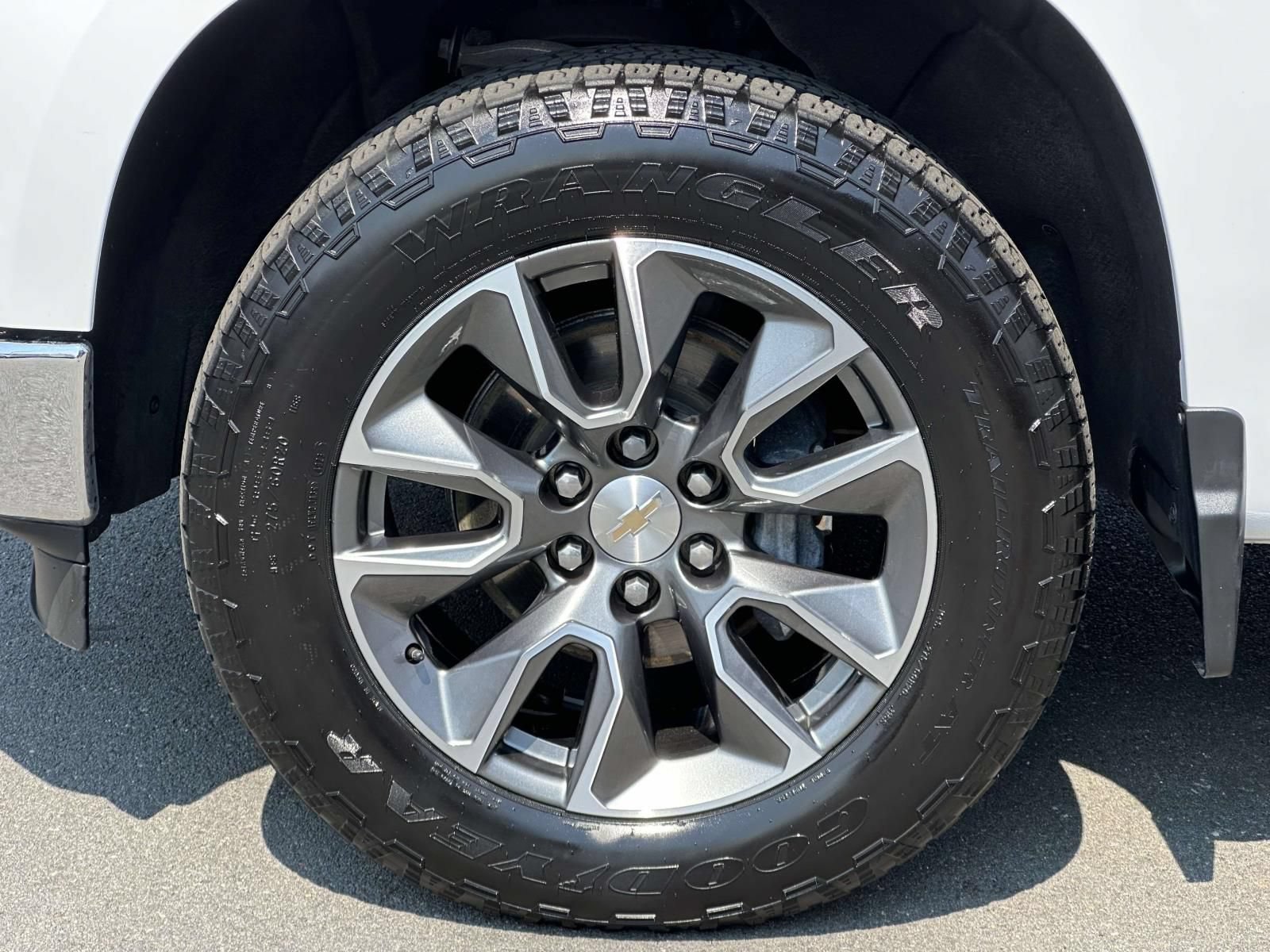 Certified 2024 Chevrolet Silverado 1500 LT AWD/4WD image 7