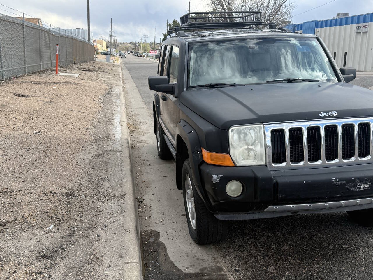 Used 2006 Jeep Commander Limited w/ Trailer Tow Group IV RWD image 4
