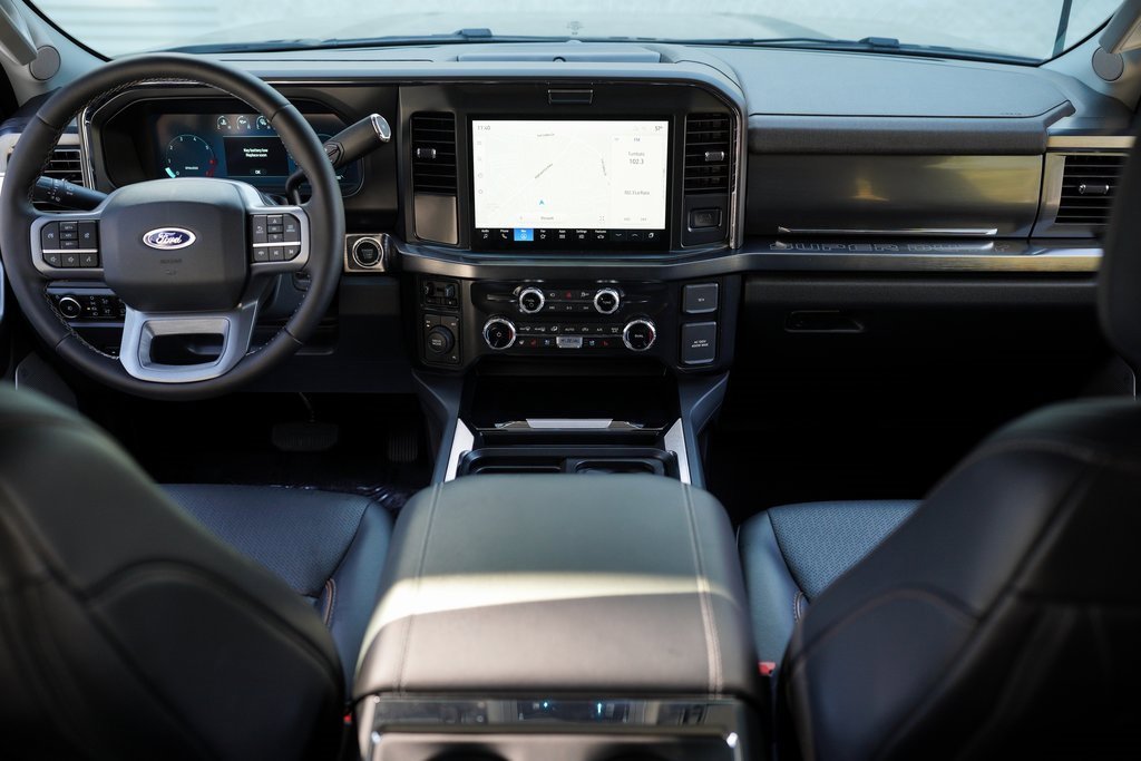 Used 2025 Ford F350 Lariat image 21