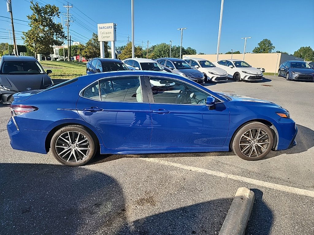 Used 2024 Toyota Camry SE w/ Cold Weather Package FWD image 3