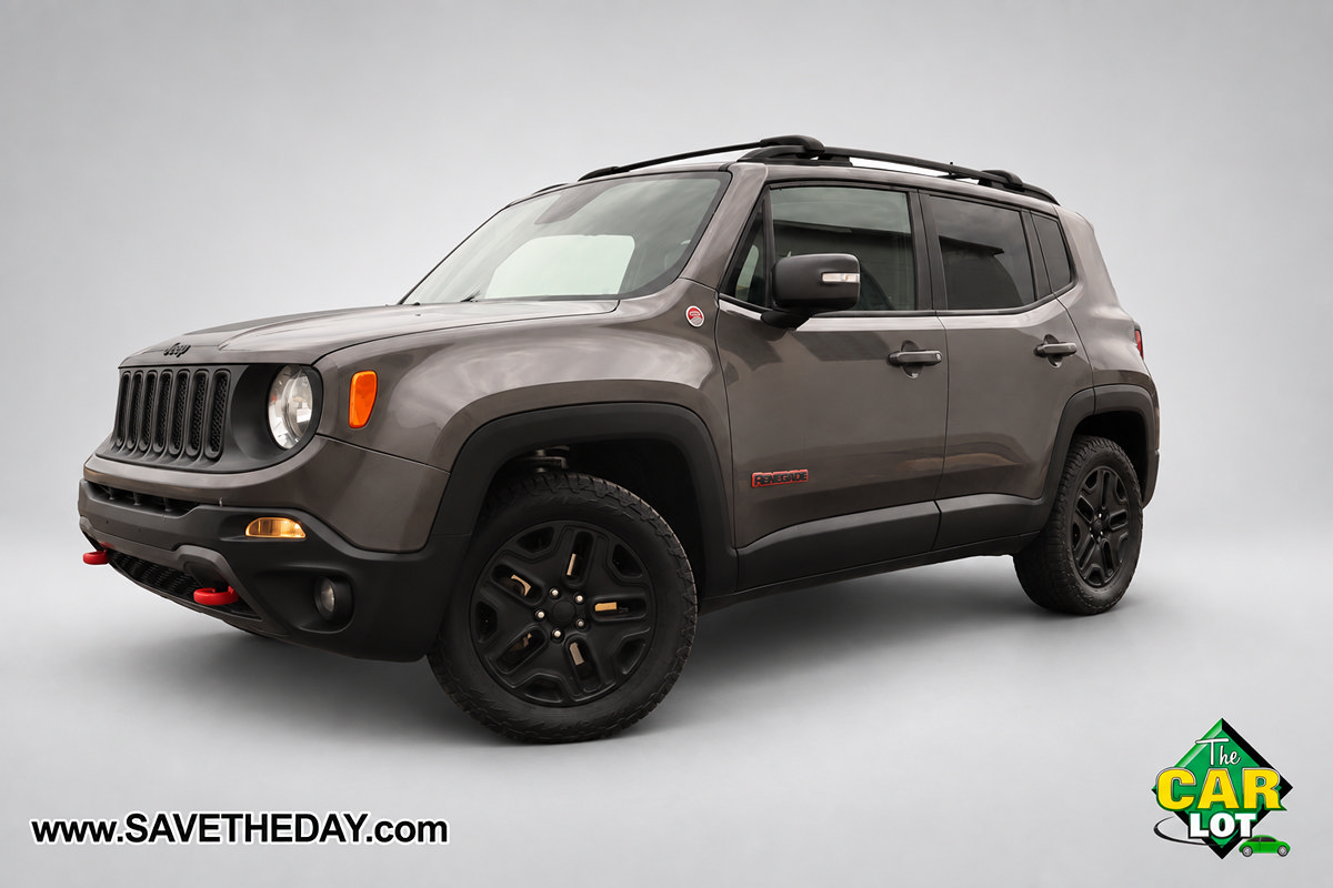 Used 2018 Jeep Renegade Trailhawk AWD/4WD image 2
