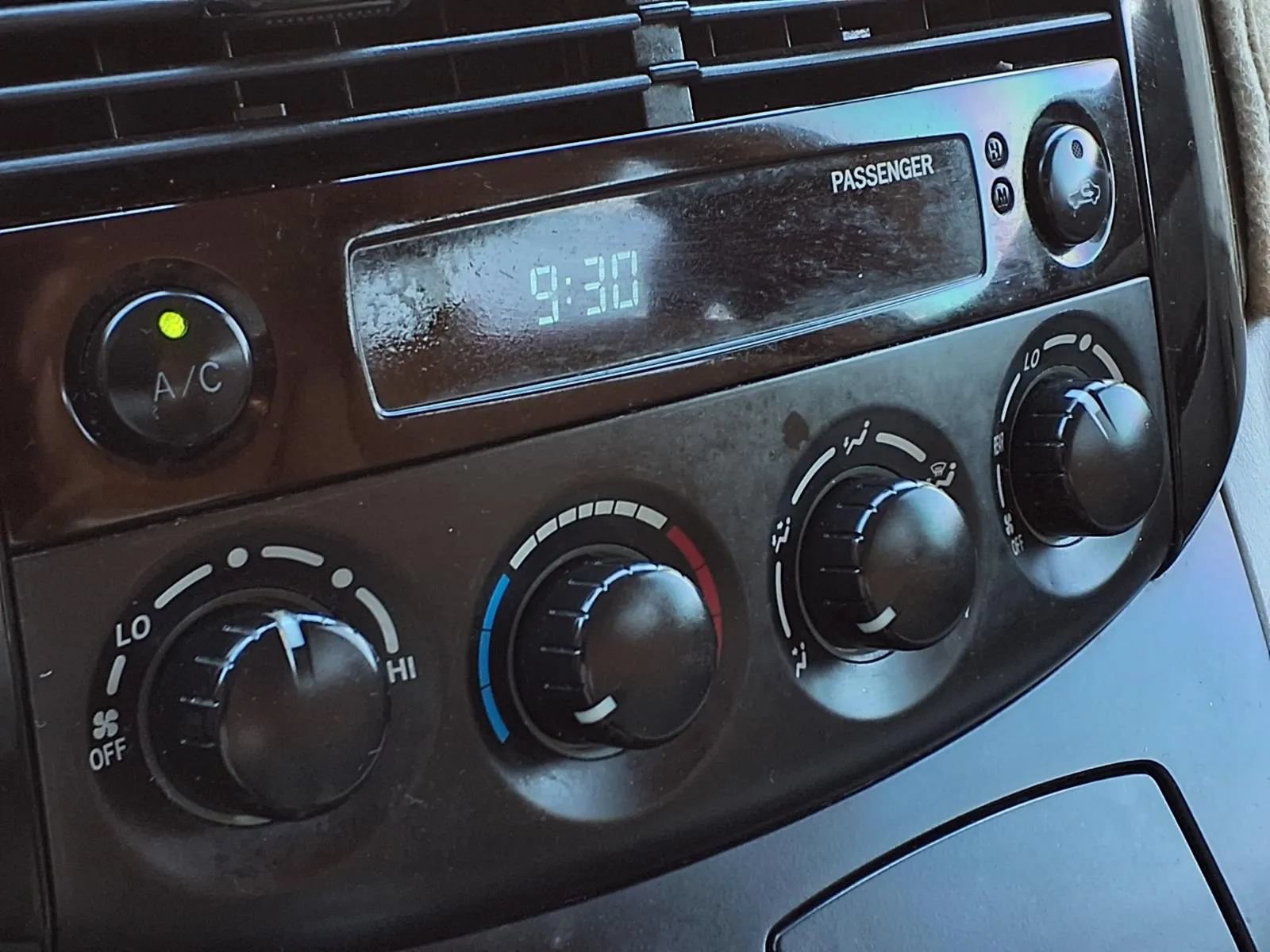 Used 2005 Toyota Sienna CE FWD image 9