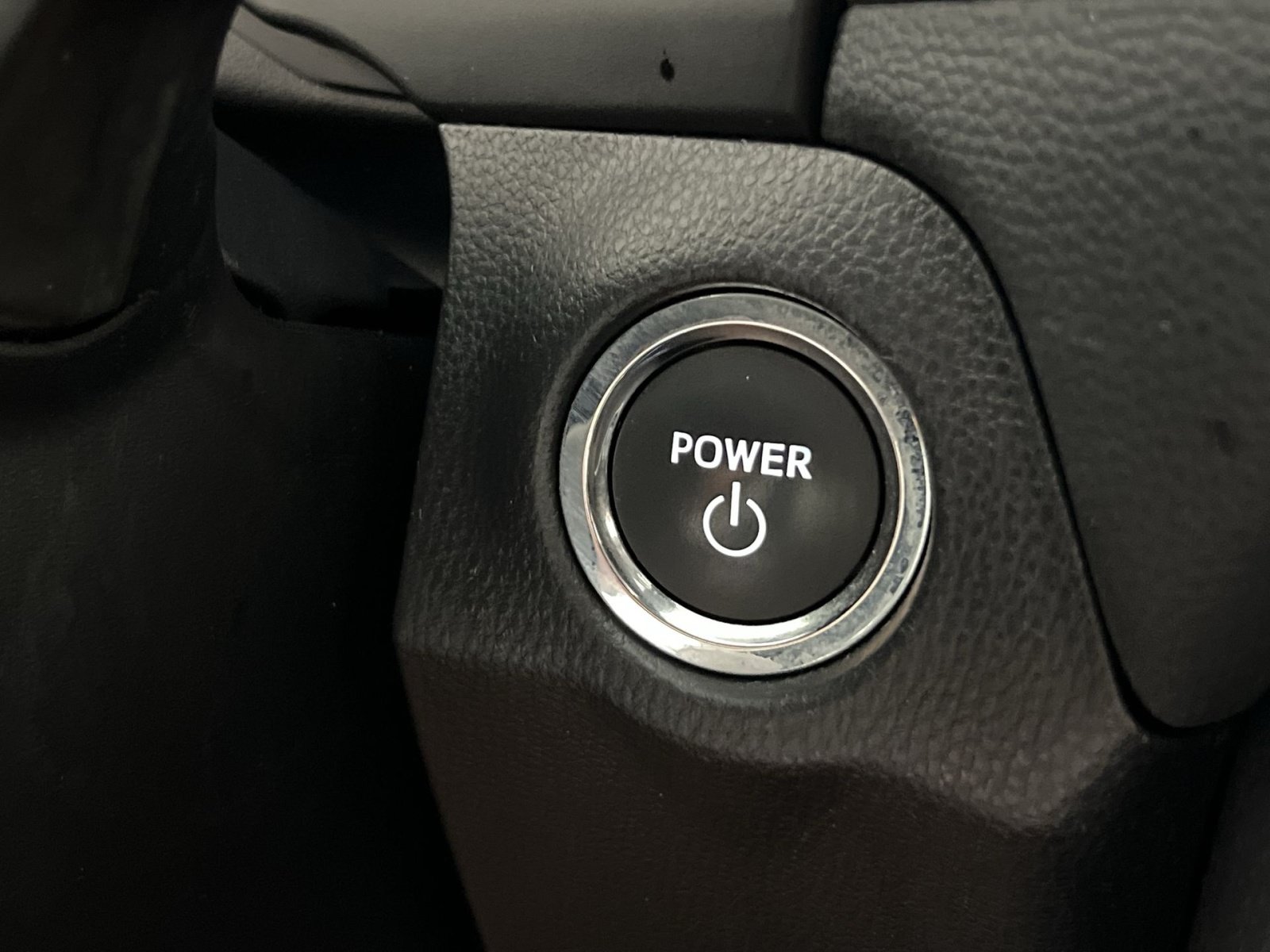 Used 2025 Toyota RAV4 XLE AWD/4WD image 35