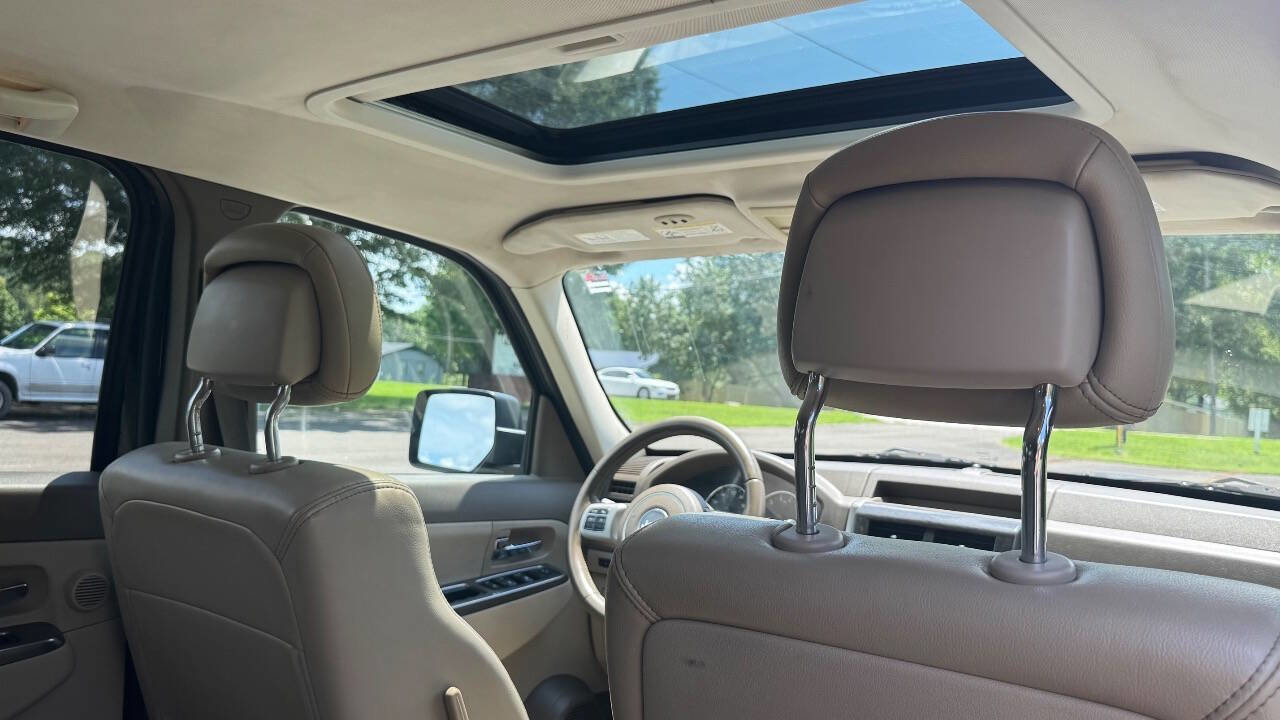 Used 2011 Jeep Liberty Limited image 13