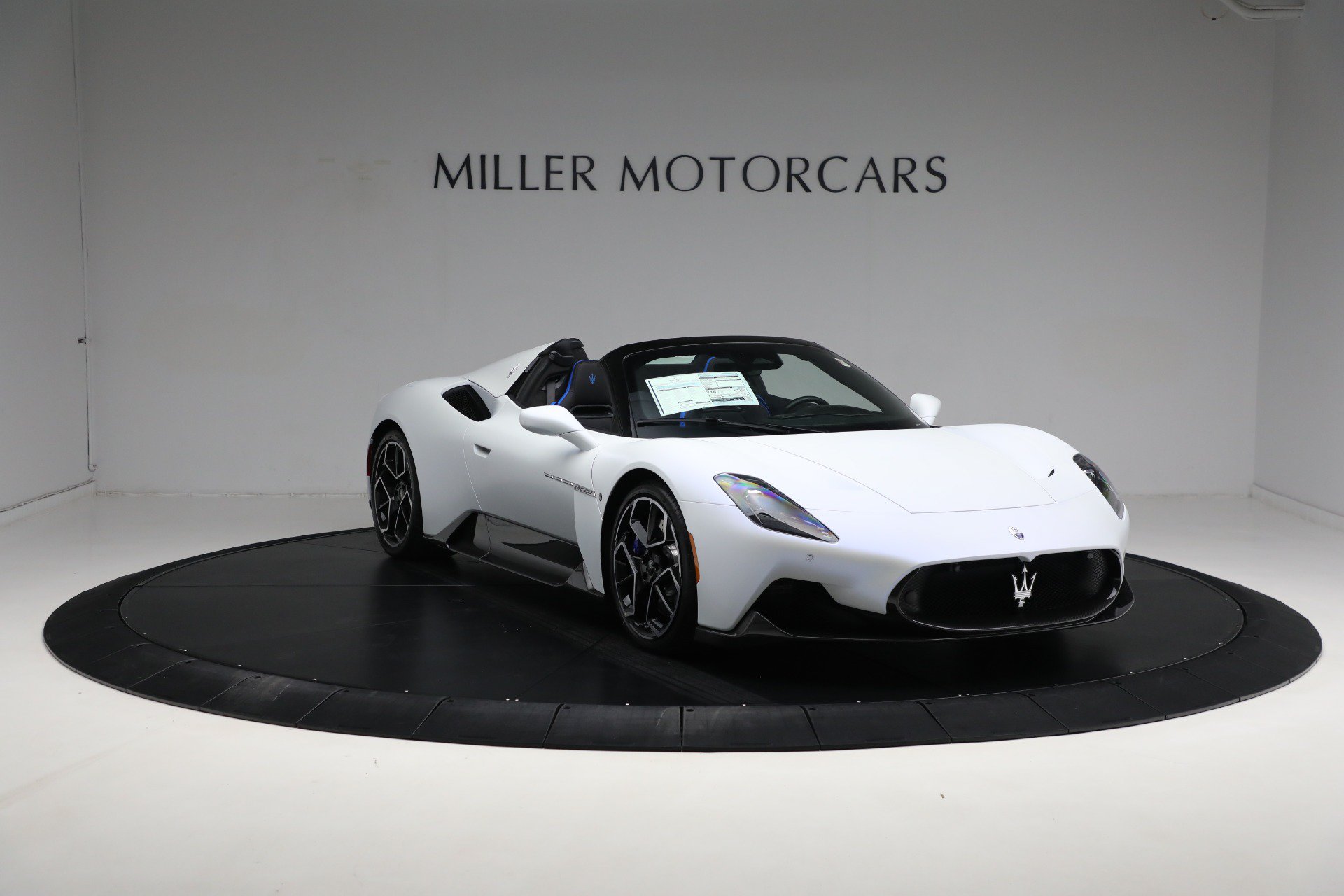 Used 2023 Maserati MC20 Spyder RWD image 17