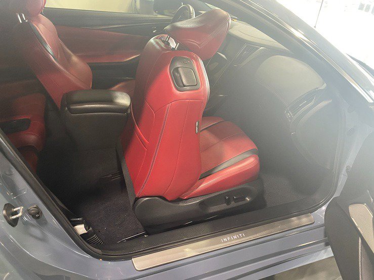 Used 2021 INFINITI Q60 Red Sport 400 w/ Carbon Fiber Package RWD image 19