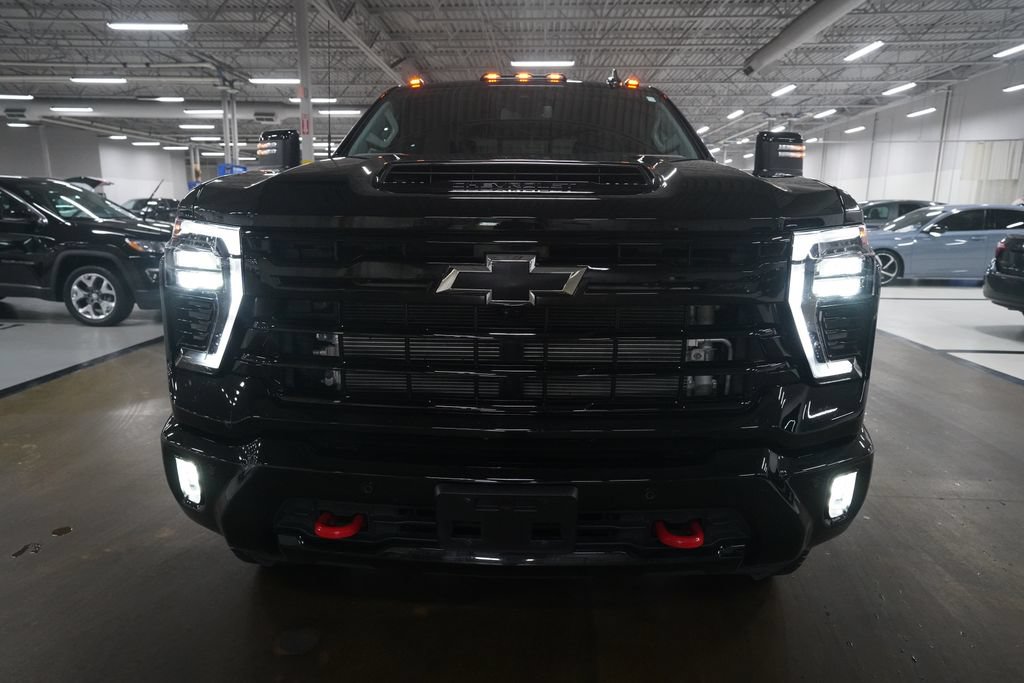 Used 2025 Chevrolet Silverado 2500 LT w/ Trail Boss Package AWD/4WD image 11