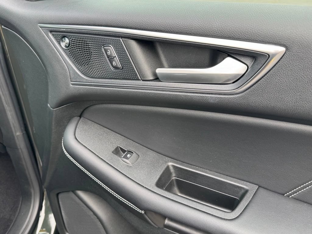 Used 2022 Ford Edge ST AWD/4WD image 33