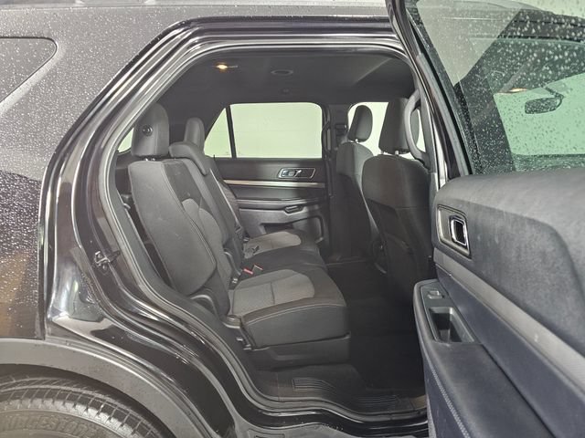Used 2019 Ford Explorer XLT w/ Equipment Group 201A AWD/4WD image 14