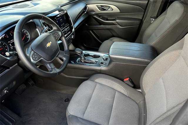 Used 2023 Chevrolet Traverse LT image 11